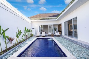 Outdoor pool - Kakadu Villa by Betterplace (Kerobokan)