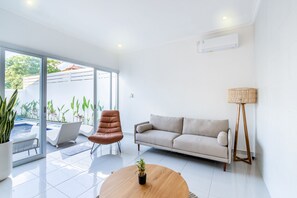 Living area - Kakadu Villa by Betterplace (Kerobokan)