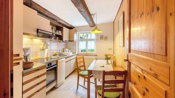 Kühlschrank, Ofen, Herdplatte, Geschirrspüler