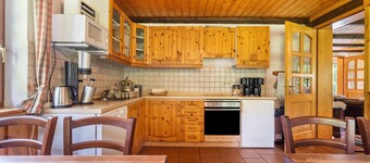 Holiday Home 'Henneberg' with Private Terrace, Private Garden and Wi-Fi
