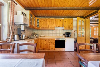 Casa de vacaciones 'Ferienhaus Henneberg' con terraza privada, jardín privado y Wi-Fi