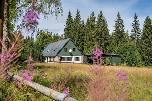 Ferienhaus 'Ferienhaus Henneberg' mit privater Terrasse, privatem Garten und WLAN