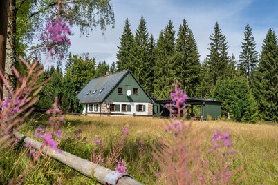 Holiday Home 'Henneberg' with Private Terrace, Private Garden and Wi-Fi