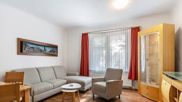 Fernseher, Kamin, DVD-Player, Stereoanlage