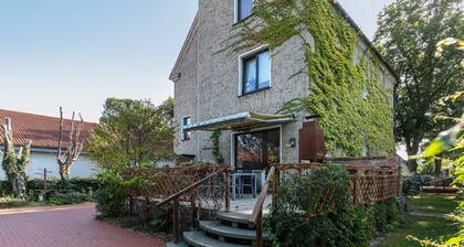 Ferienwohnung Am Straussee" mit privater Terrasse und WLAN