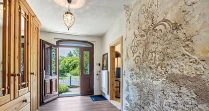 Apartment 'Kleines Glück' with Private Garden and Wi-Fi