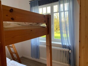 2 chambres, fer et planche à repasser, Wi-Fi gratuit, draps fournis