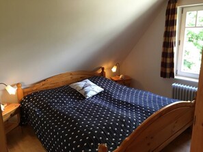 2 bedrooms, free WiFi, bed sheets