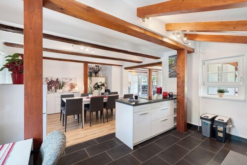 Apartment 'Vogtshaus De Luxe' with Mountain View, Private Terrace for 13 people