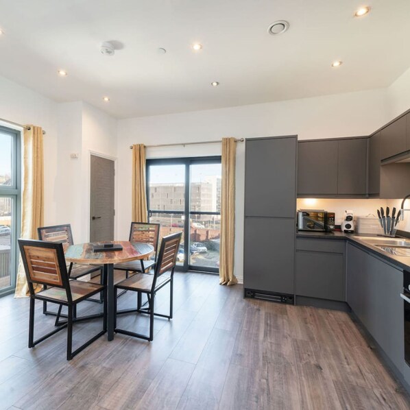 Apartment | 2 bedrooms - Dockside Quay Views City Vibes (Dundee)