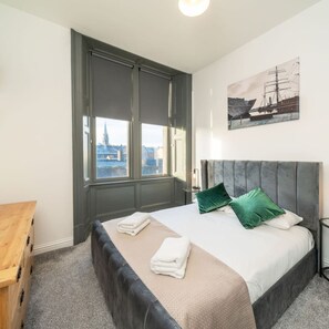 Apartment | 2 bedrooms - Dockside Quay Views City Vibes (Dundee)