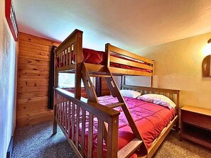 4 bedrooms, free WiFi