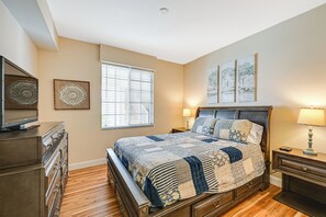 3 Schlafzimmer, Schreibtisch, Bügeleisen/Bügelbrett, Reisekinderbett