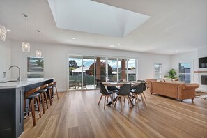 Interior - The Arches - Art Deco Inspired, Chic Interiors (Bathurst)