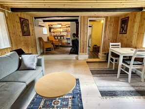 House | Dining