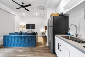 Interior - Cozy DT ATX Studio | Close to Rainey St | Patio (Austin)