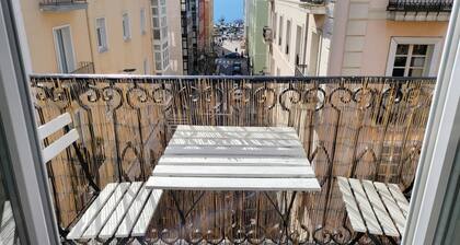 Appartement trĂšs spacieux et central avec vue sur la baie