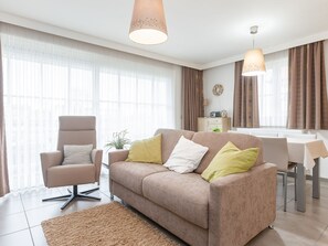 Apartment | Living area - Amazing Apartment on the First Floor (Middelkerke)