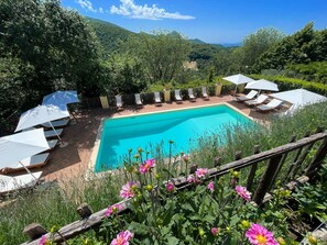 Pool - Luxurious Umbrian Retreat for 10 with Private Terrace and Pool (Provincia di Perugia)
