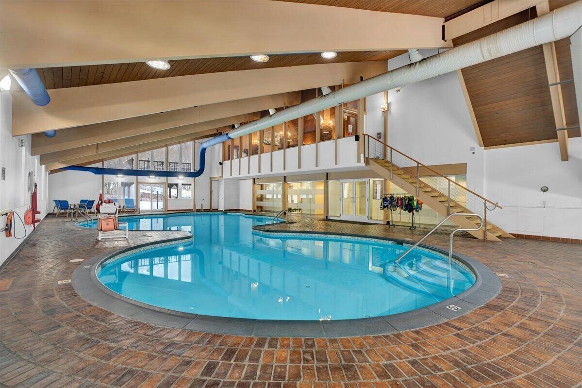 Indoor pool, outdoor pool