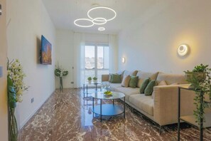 Living area - 5 bedroom apartment in milan (Milano)