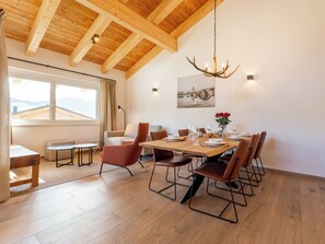 Dining - Beautiful home located directly at the slopes (Sankt Lambrecht)