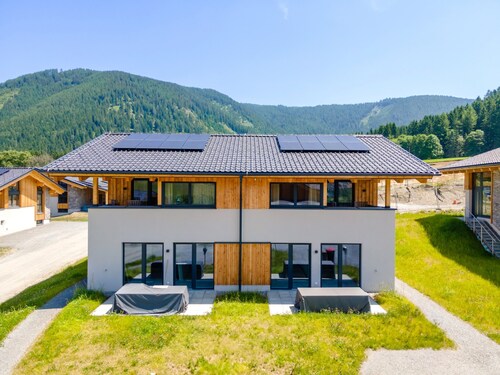 Spacious home located directly at the slopes