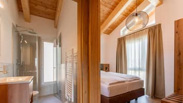 6 Schlafzimmer, Internetzugang