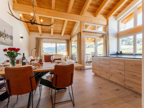 Spacious home located directly at the slopes