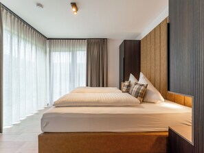 3 bedrooms, Internet