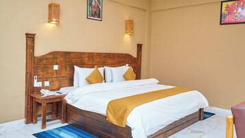 Desk, laptop workspace, free WiFi