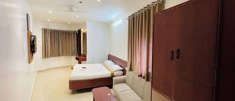 Basic Double Room | Desk, free WiFi