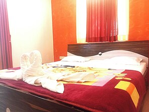 3bhk | 1 bedroom, free WiFi - Devansh Villa (Mahabaleshwar)