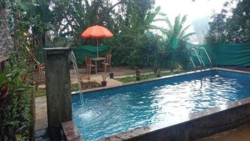 Alberca al aire libre