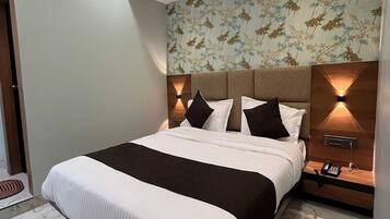Deluxe Room | Free WiFi, bed sheets