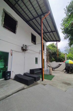 Big Room | Living area | 24-inch flat-screen TV with cable channels - Asiah'S Villa (Dauis)