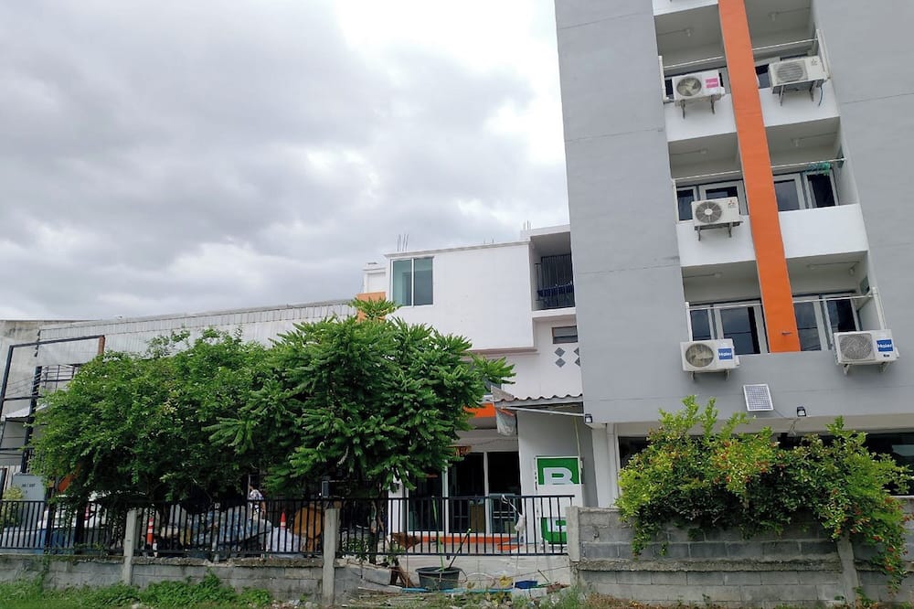 Na Nont Place