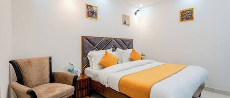 Minibar, bureau, systĂšme dâinsonorisation, accĂšs au Wi-Fi (inclus)