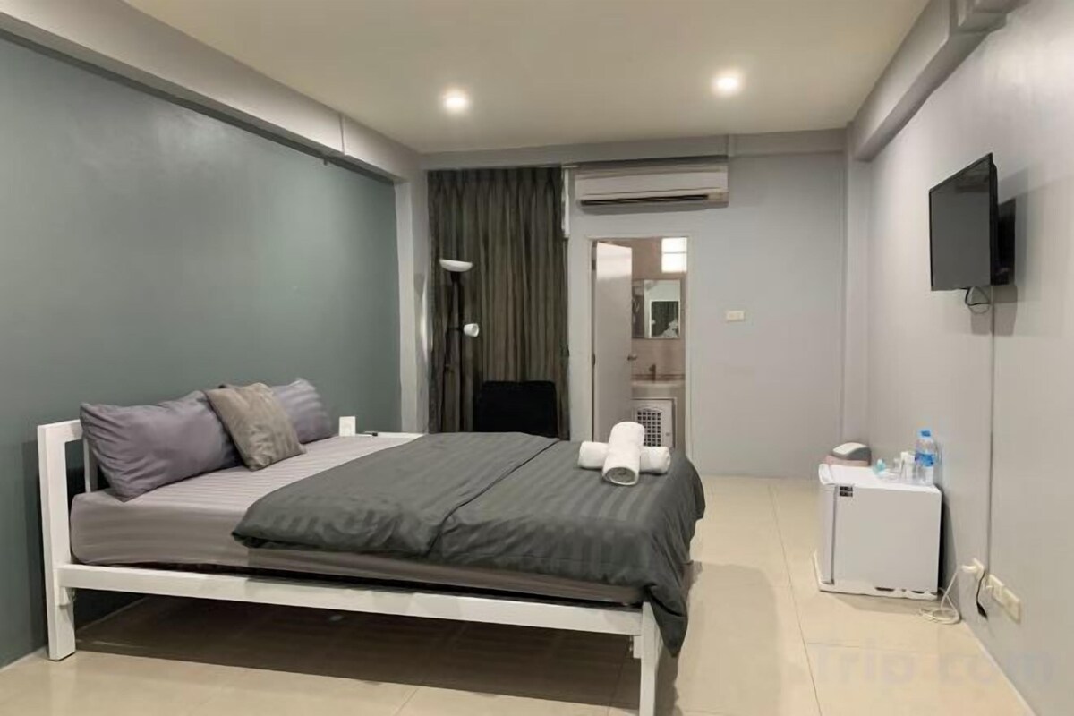 Escrivaninha, Wi-Fi de cortesia, roupa de cama