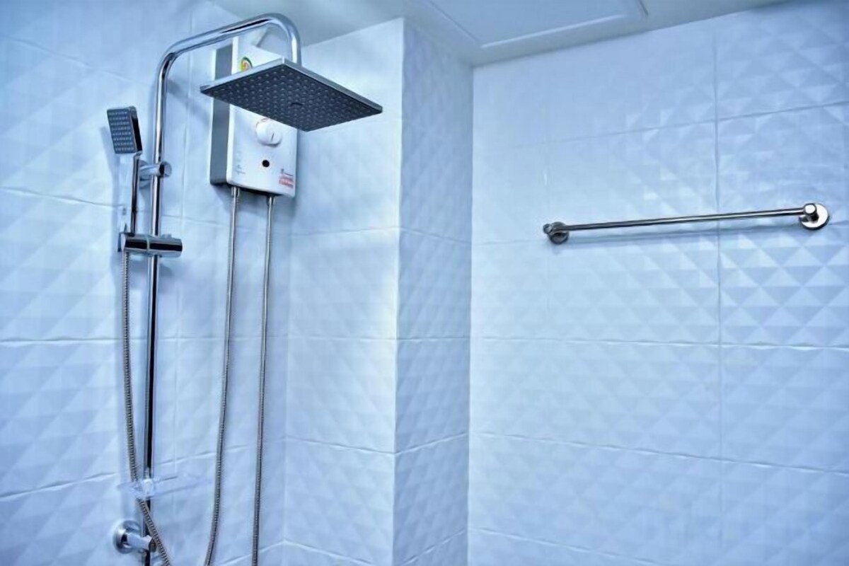 Bathroom | Shower, rainfall showerhead, free toiletries, hair dryer