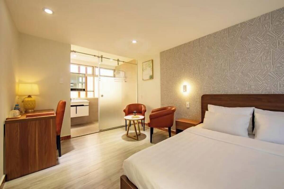 Escrivaninha, Wi-Fi de cortesia, roupa de cama