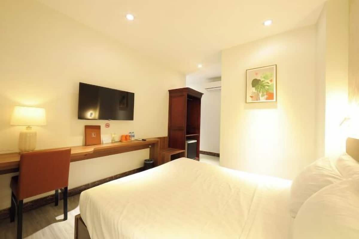Escrivaninha, Wi-Fi de cortesia, roupa de cama