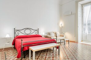 1 chambre, fer et planche à repasser, Wi-Fi, draps fournis
