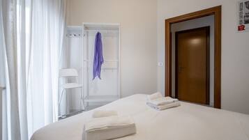 4 camere, ferro/asse da stiro, Wi-Fi, lenzuola