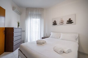 4 Schlafzimmer, BĂŒgeleisen/BĂŒgelbrett, WLAN, BettwĂ€sche