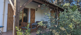 Charmante Villa mit Pool und Altem Baumbestand