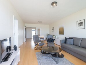 Apartment | Living area - Cozy 1-bedroom Apartment With Sea View (Middelkerke)