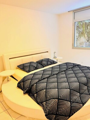 Apartment, 2 Bedrooms, Smoking | 2 bedrooms