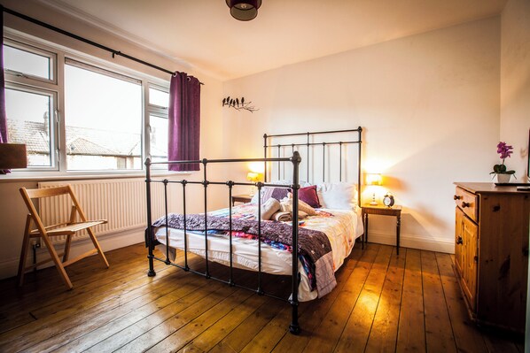 2 Schlafzimmer, Bügeleisen/Bügelbrett, kostenloses WLAN