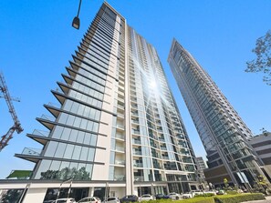 Exterior - Stylish 1BR Family Stay with Balcony, Gym, and Pool Access (Meydan)